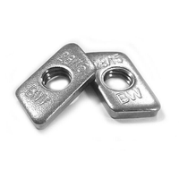 100x T-fejű horonyanya 28x15 mm M8 M10