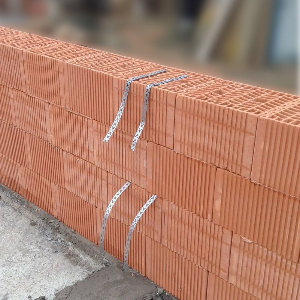 Perforált szalag R típusú 12 17 x 0.8 mm, horganyzott acél, 10 m