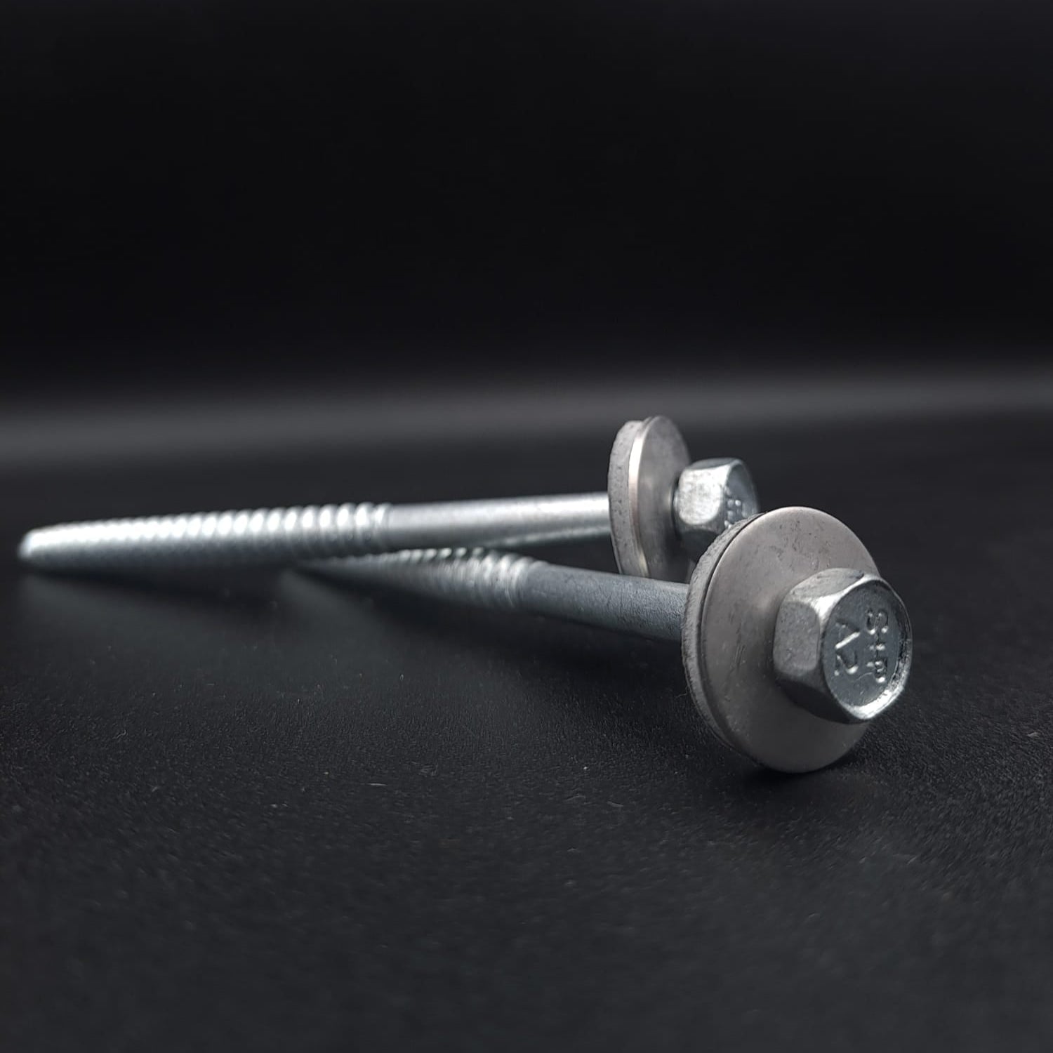 6,5 mm-es hatlapfejű csavar és 19 mm-es EPDM alátét, A2 rozsdamentes acél