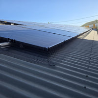 Clemă speed clip pentru fixare plasă anti pasări la panouri solare fotovoltaice, fără șuruburi