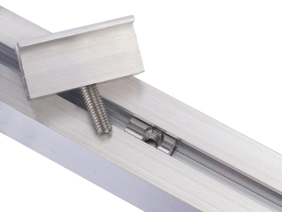 Középső leszorító bilincs készlet 20mm Basic, M8x25mm csavarral és hornyolt golyós anyával